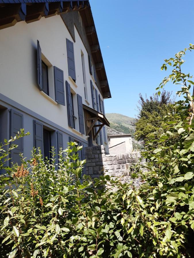 Chalet Du Doumet - Appart Luz Centre - Parking Et Garage Individuel Ferme - Draps Et Serviettes Inclus Luz-Saint-Sauveur Bagian luar foto